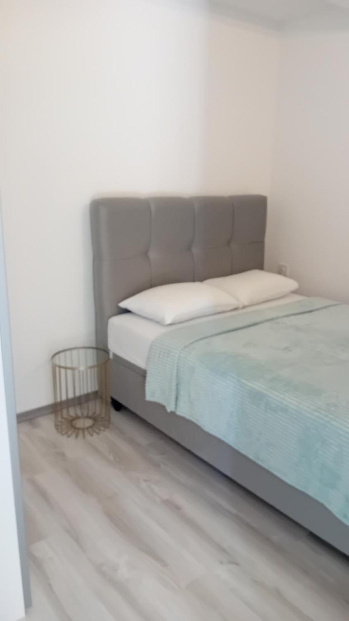 Lulic Apartment *